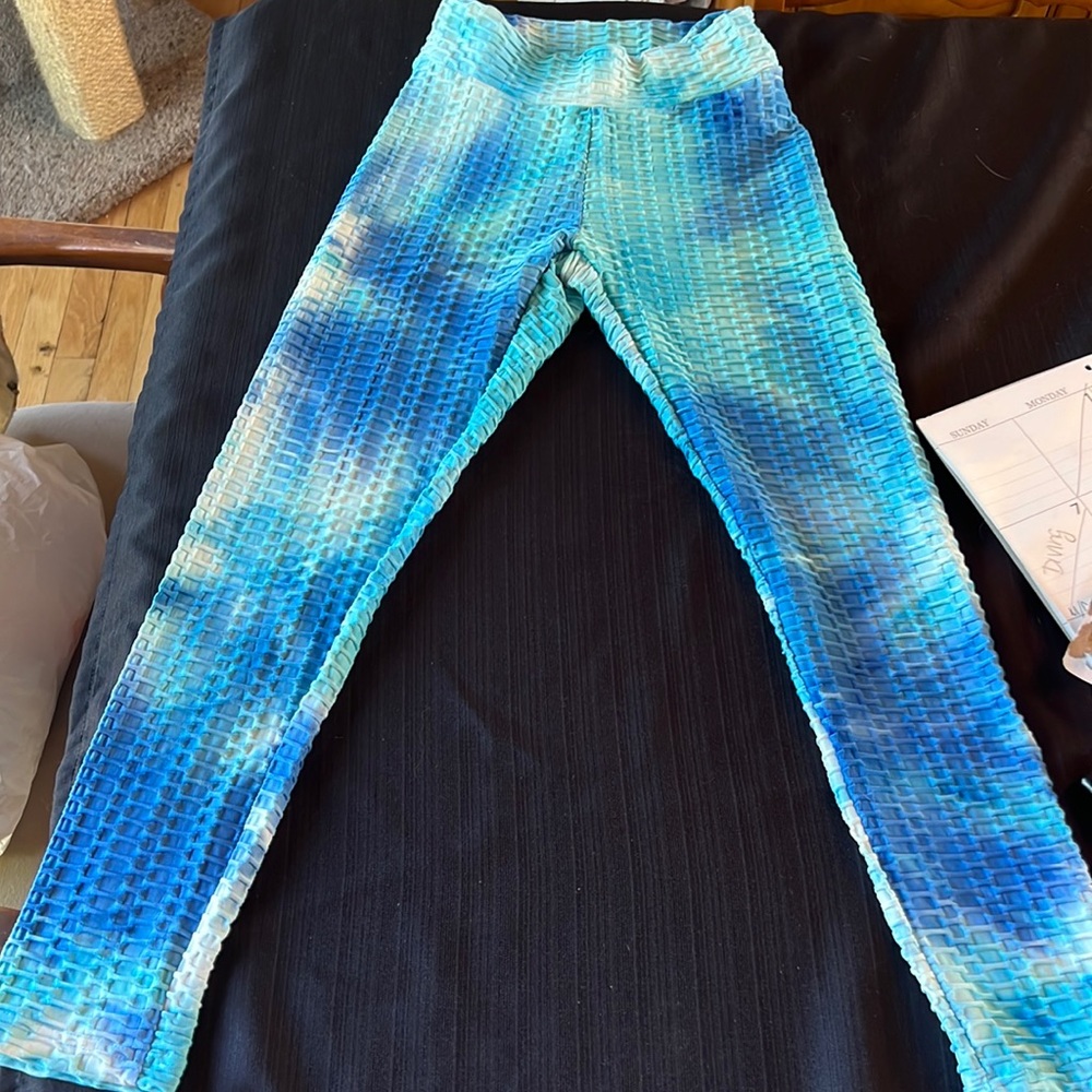 Tie dye butt scrunch textured leggings
